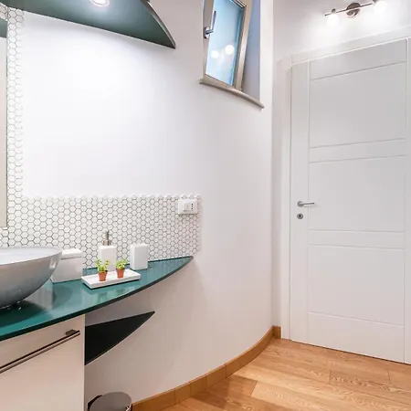 La Tessella - Con Posto Auto Gratis *